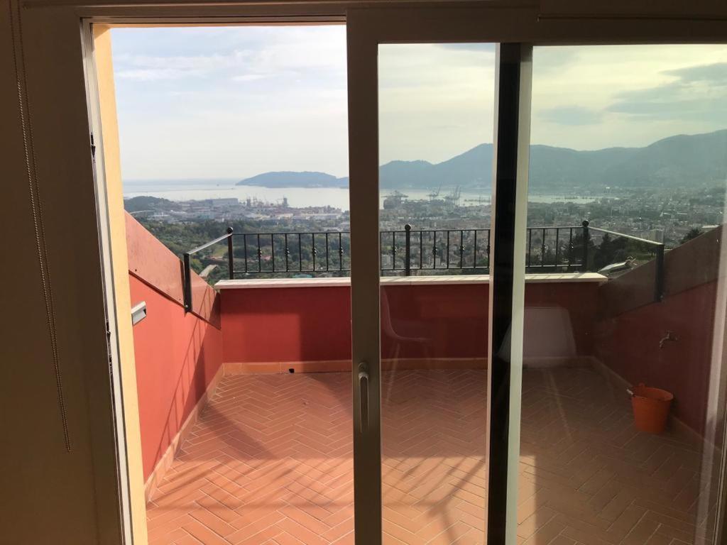 Appartement La Casa Con Vista Di Emma à Vezzano Ligure Extérieur photo